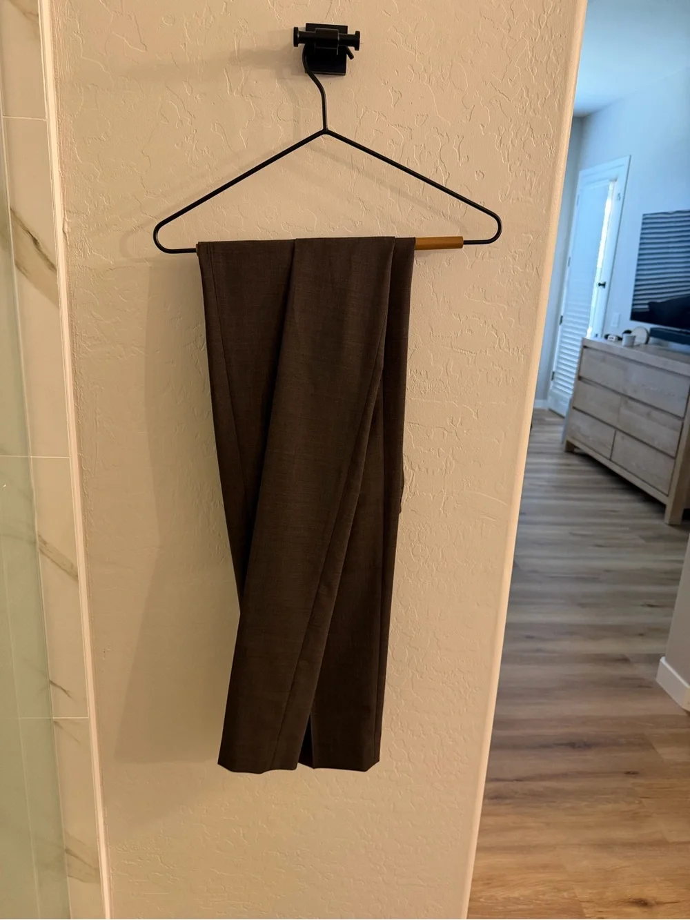 New Theory Clinton Blazer & Curtis Drawstring Pant in Motion Wool (38R / 29R)